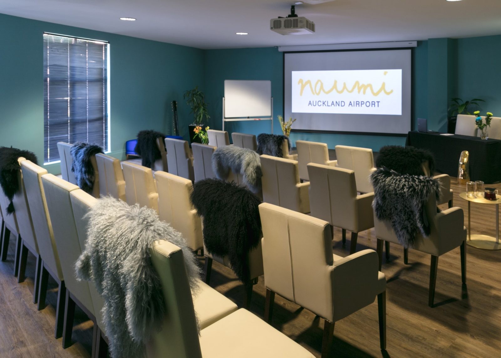 Naumi, hotel, airport, auckland, boardroom, conference, meeting, space, function, event, planning, corporate, rooms